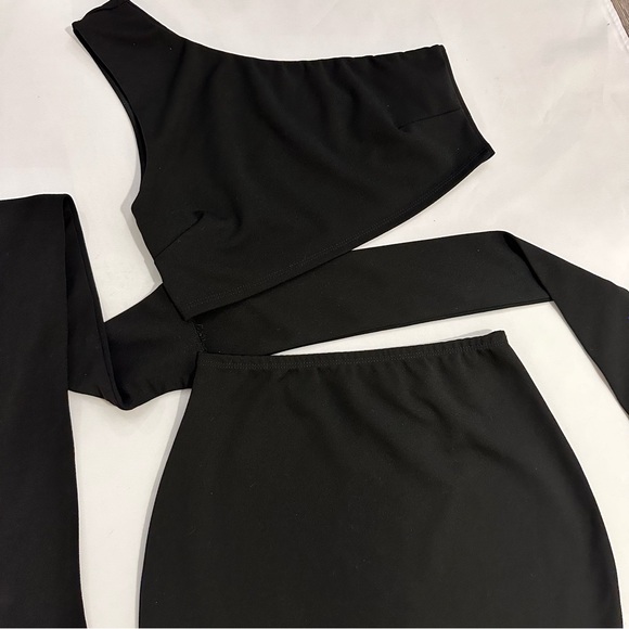 Windsor A Cut Above One Shoulder Mini Dress - Picture 7 of 12